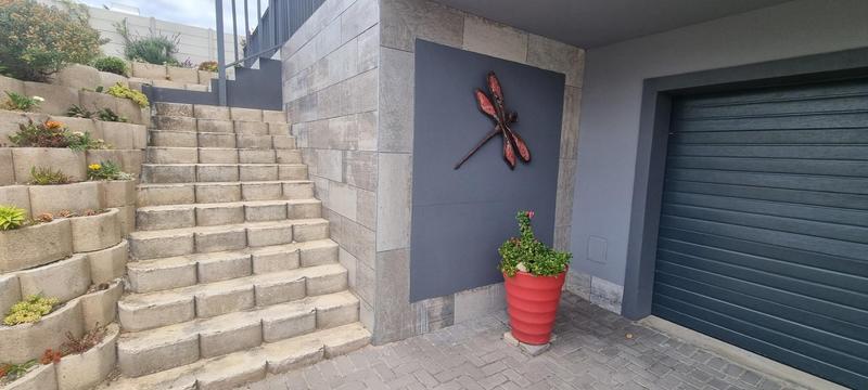 2 Bedroom Property for Sale in Reebok Western Cape